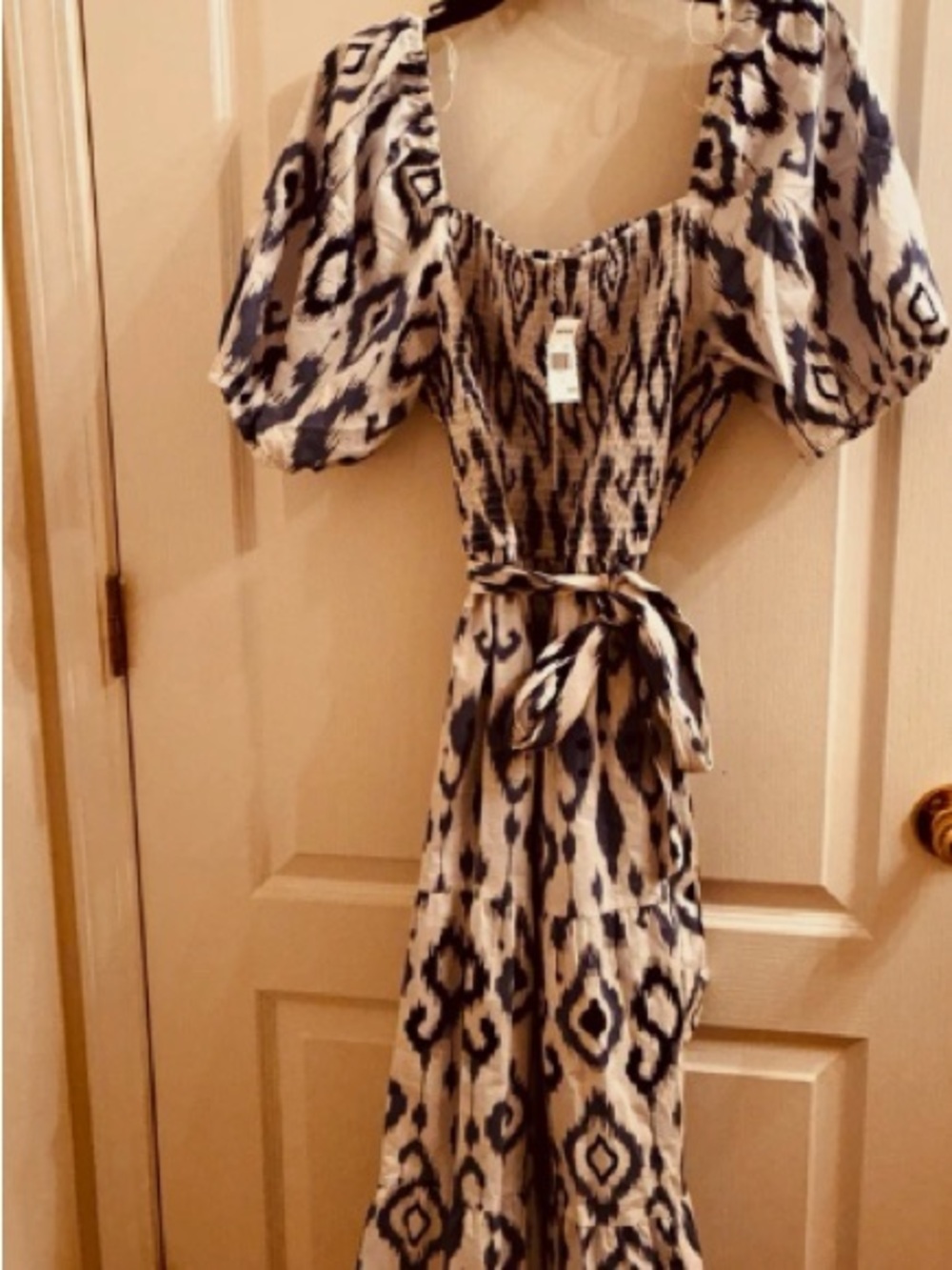 Boho Puff-Sleeve Maxi Dress in Beige and Navy